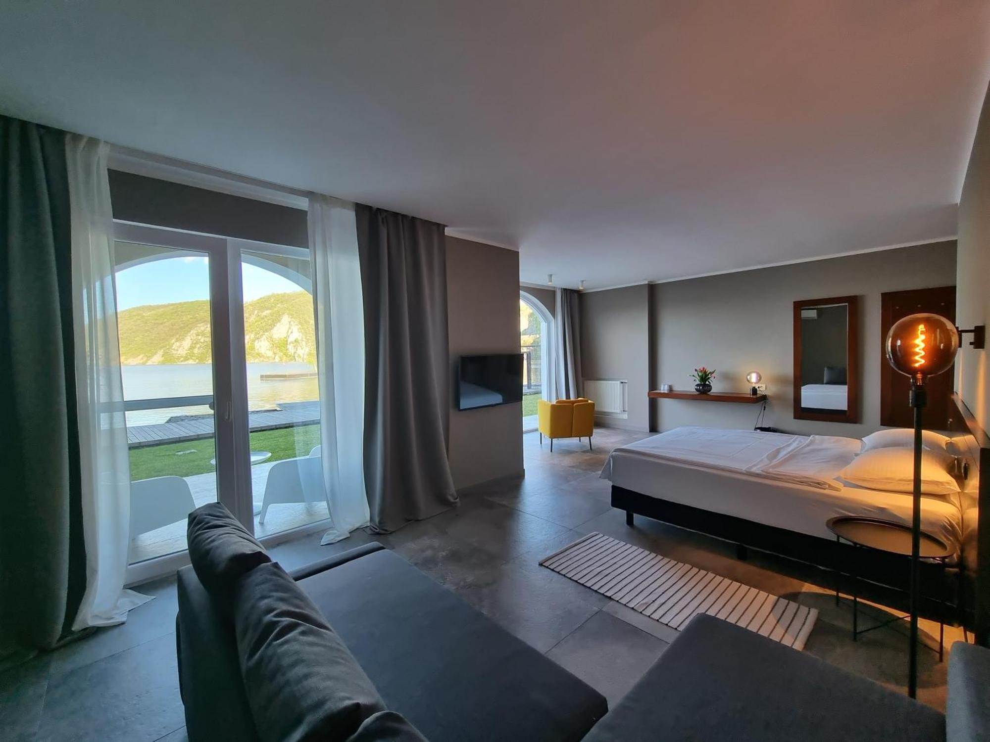 Hotel Pensiunea Septembrie Ieşelniţa